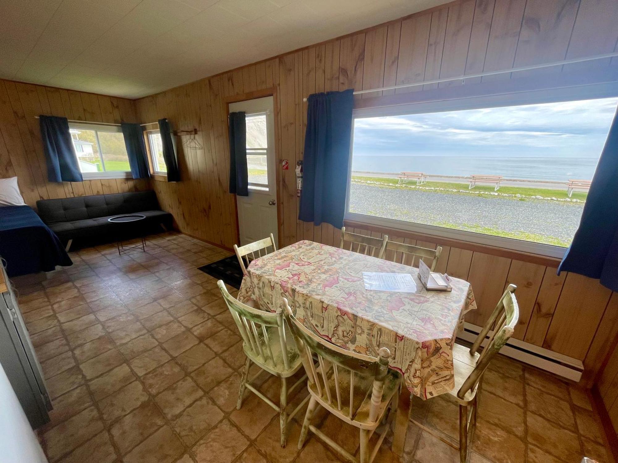 Chalets Bernatchez Mont-Saint-Pierre Exterior photo