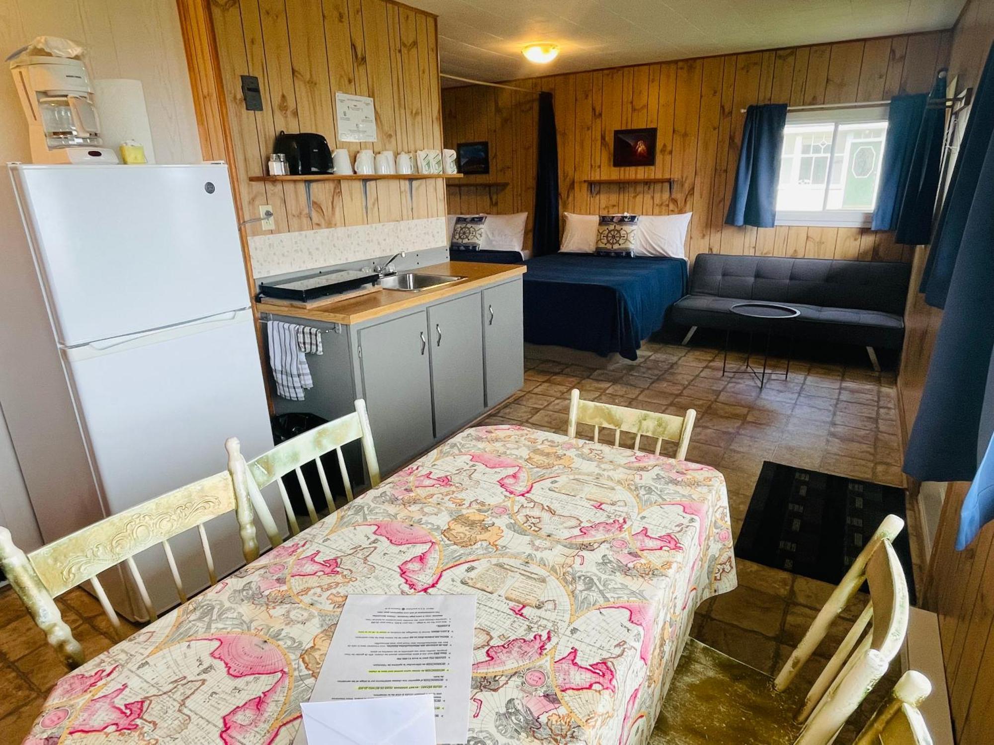 Chalets Bernatchez Mont-Saint-Pierre Exterior photo